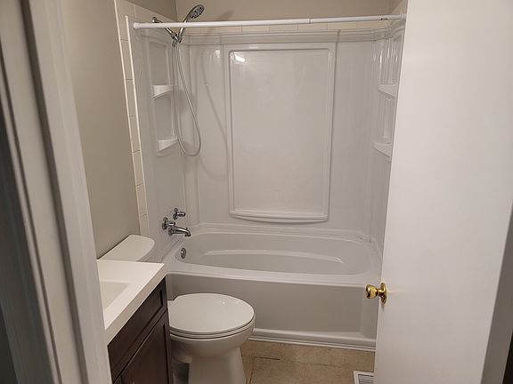 3rd image of 234 Dogwood Dr