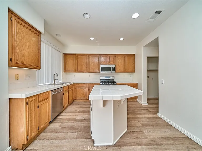 22859 Morro Dr — Photo 3