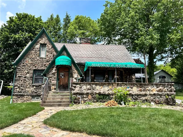 241 Maltby Ave, Slippery Rock, PA 16057