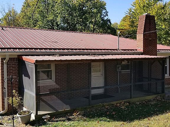 3rd image of 1306 E Cedar St