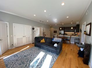 4812 W Montrose Ave UNIT 103, Chicago, IL 60641