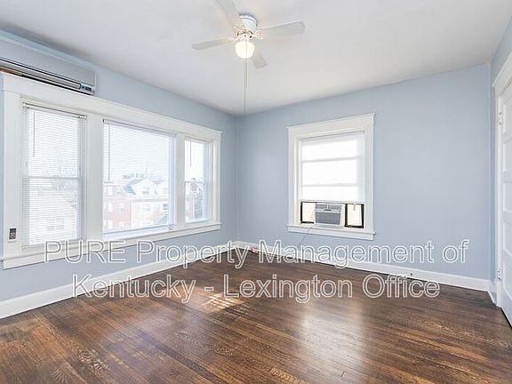 4th image of 262 Kalmia Ave Unit 12