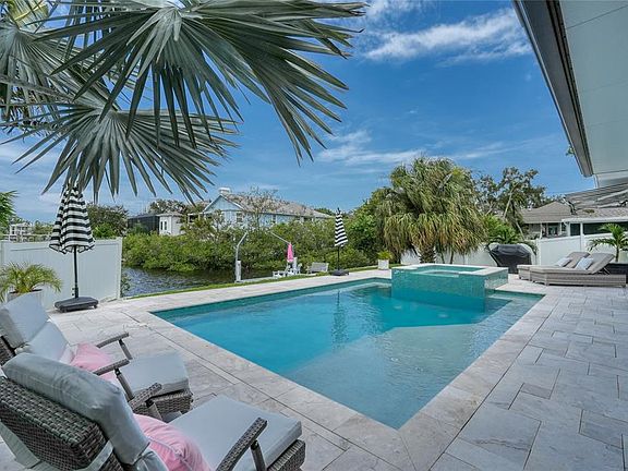 5th image of 223 PINECREST DRIVE
