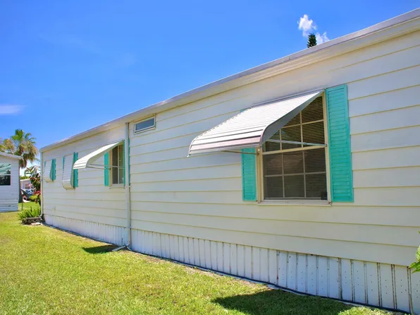 10 Del Sol Road, Port St Lucie, FL 34952