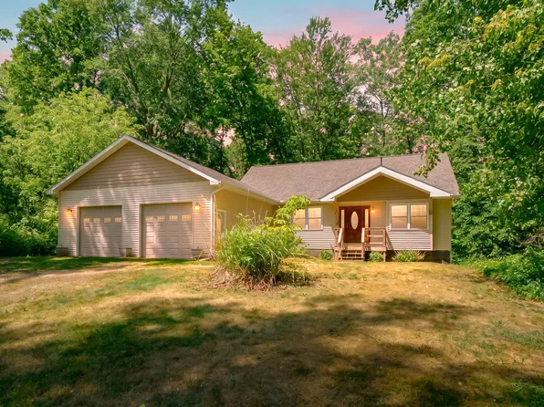 56200 California Rd, Dowagiac, MI 49047