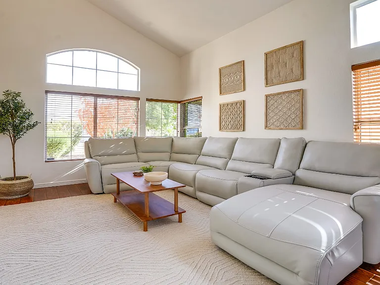 11433 W Piccadilly Rd — Photo 6