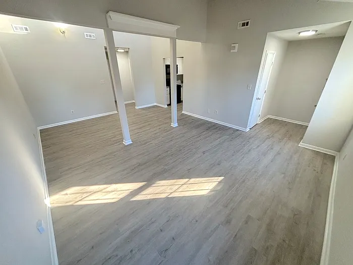 176 S Kentucky Ave — Photo 4