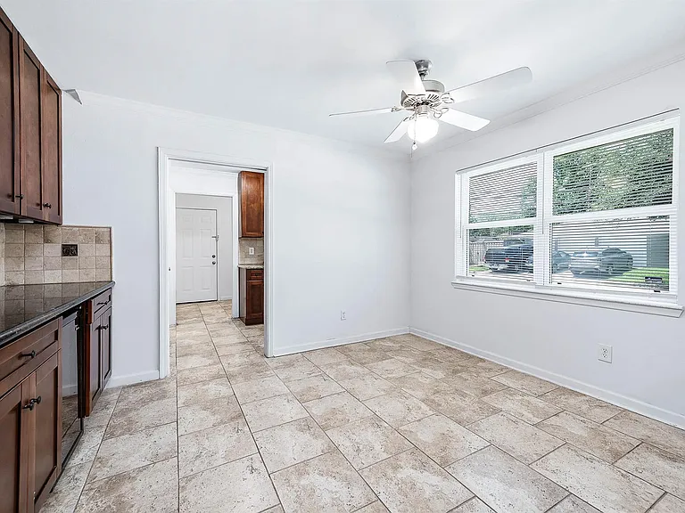 5331 Imogene St — Photo 15