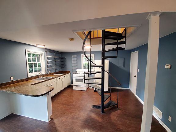 4th image of 140 Maryeanna Dr NE #Gar