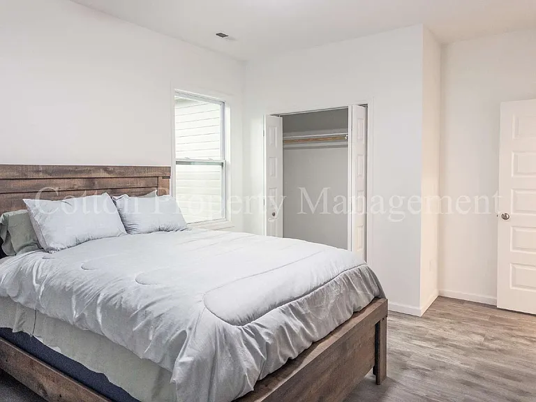 2709 Worth Dr — Photo 35