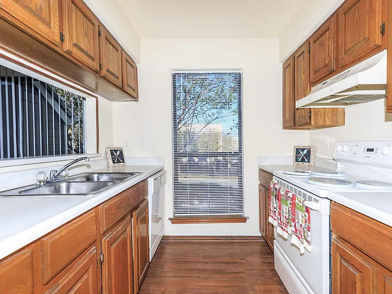 The Landing Apartments — Photo 4