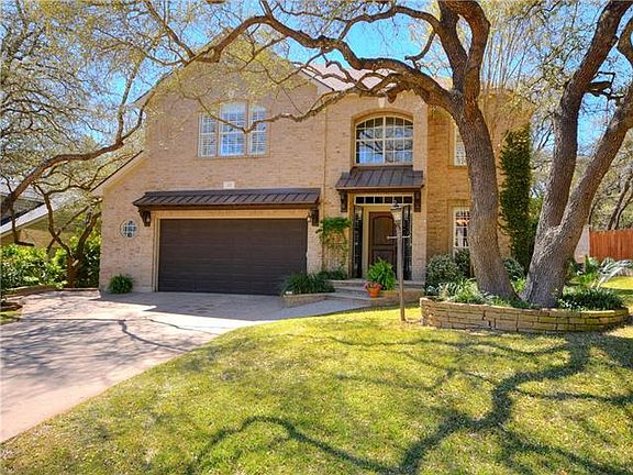 2nd image of 105 Deerhorn Ct