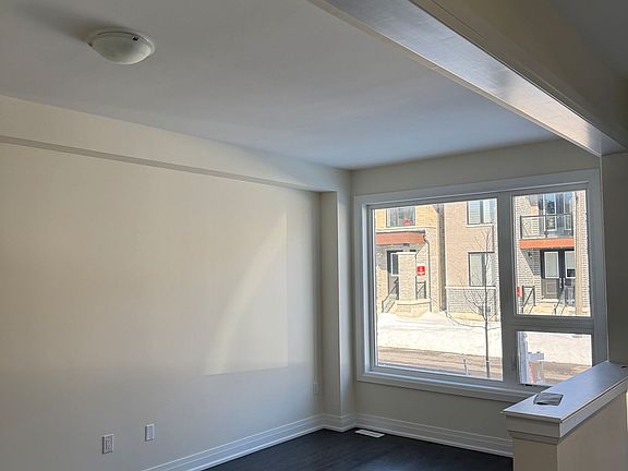 4th image of 7 John Rolph St