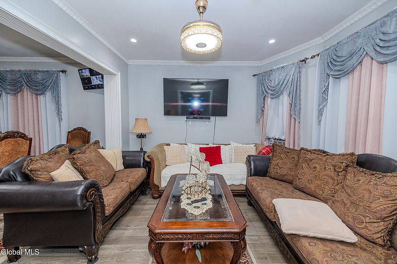 3rd image of 22 Elder Street