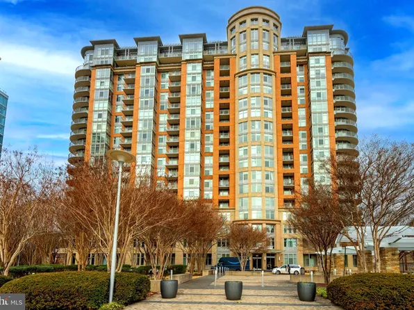 8220 Crestwood Heights Dr APT 109, Mc Lean, VA 22102