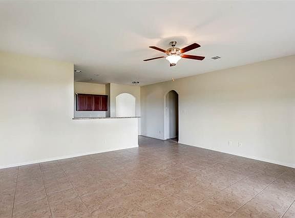 5th image of 13108 Tower Ln