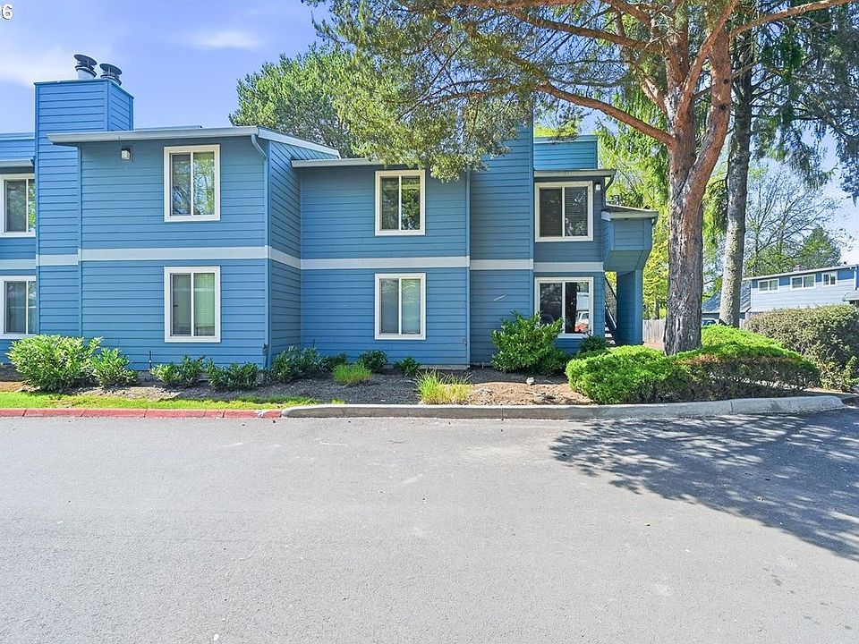 1st image of 2330 SE Brookwood Ave APT 221