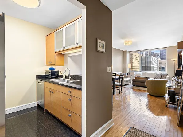 120 Riverside Blvd APT 12P, New York, NY 10069