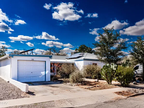 1741 N Desmond Ln, Tucson, AZ 85712