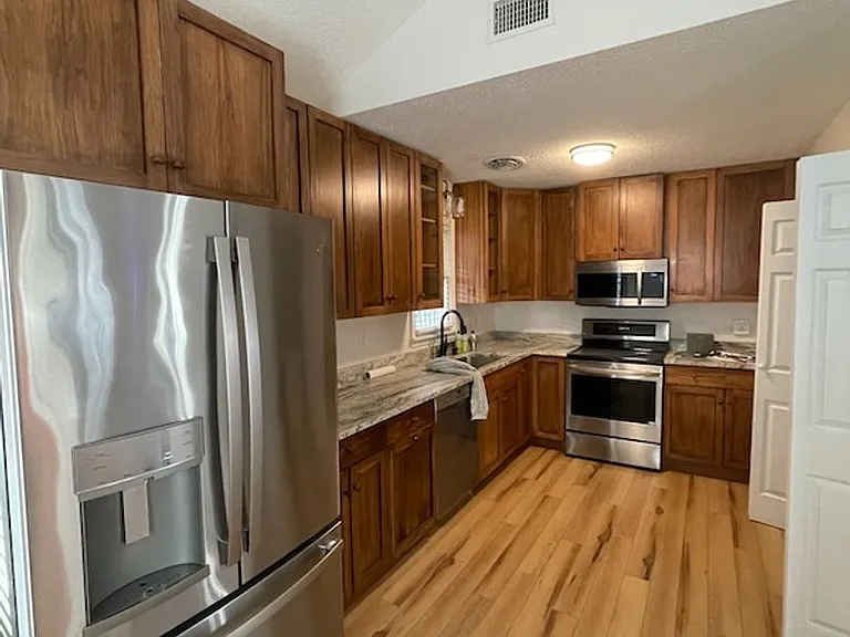 106 Airport Rd — Photo 2