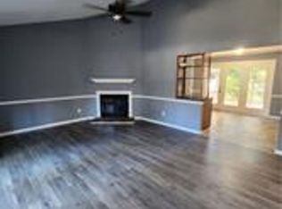 5716 Five Sisters Ct, Fayetteville, NC 28311