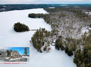 10 Randall Dr, Raymond, ME 04071