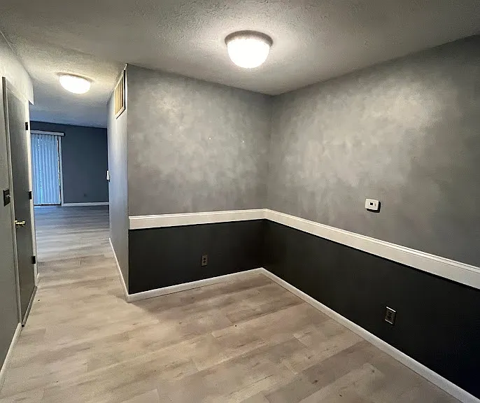 1407-1409 Minstrel Dr — Photo 3