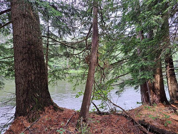 4th image of Friends Lake Rd