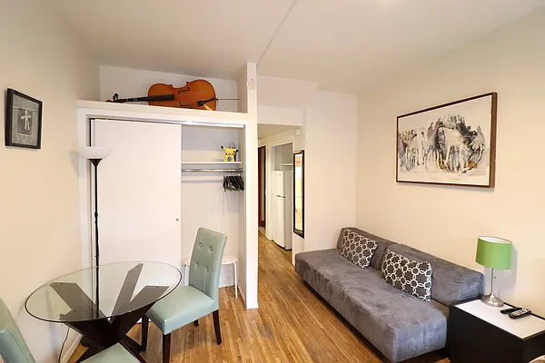 Rented by Corcoran | media 21