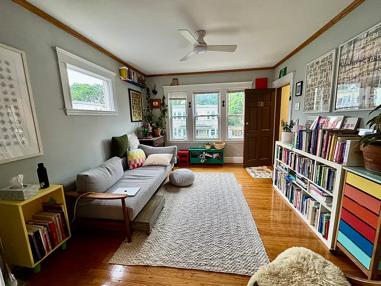 25 Saint Peter St #3R — Photo 2
