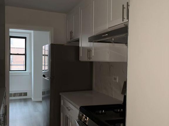 4th image of 5530 98 Place #2B