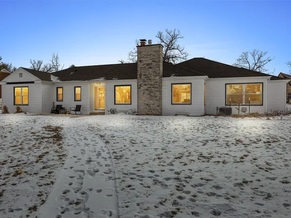 2451 Grande Ave SE, Cedar Rapids, IA 52403