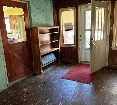 2nd image of 2429 Sarah Dr
