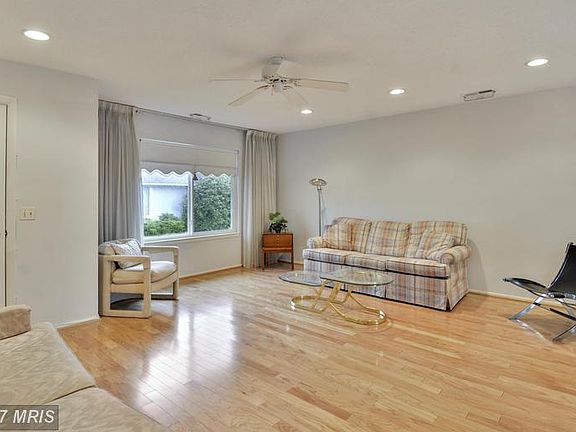 4th image of 14 Finsbury Park Ct #45-A