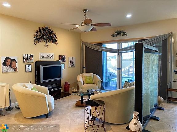5th image of 3909 NE 21st Ave APT 8