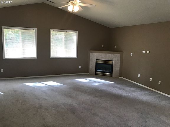 2nd image of 107 NW 49th Cir
