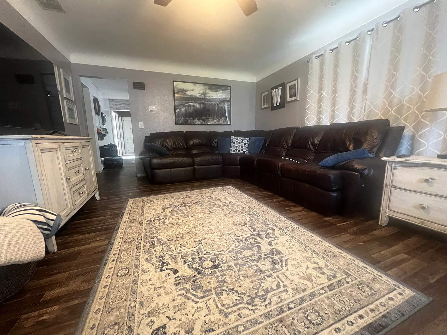 3 bed, 1070 sqft, $1,350 — Photo 3