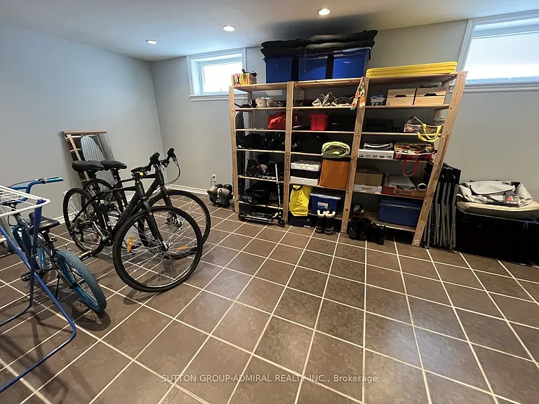 81 Searle Ave — Photo 31