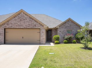 508 Landry Ct, Granbury, TX 76049