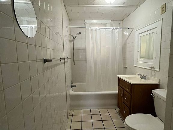 2nd image of 4002 Pulaski St #1