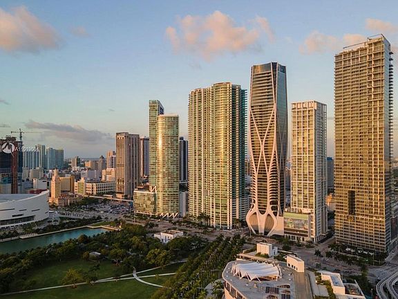 4th image of 1000 Biscayne Blvd #2801
