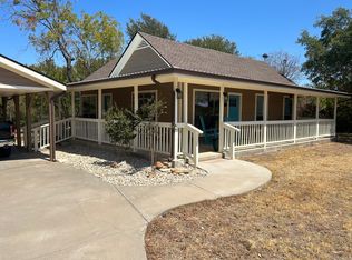 510 E Moore St, Granbury, TX 76048