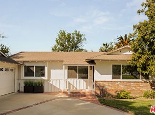 23153 Gonzales Dr, Woodland Hills, CA 91367