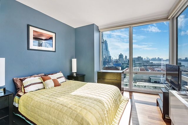 1st image of 620 W 42nd St APT 17b