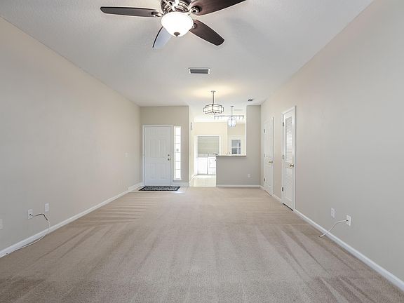 4th image of 880 Southern Creek Dr