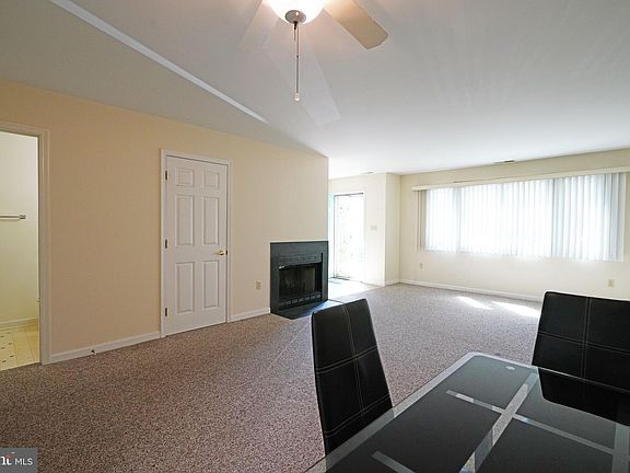 4th image of 108 Lakeside Dr