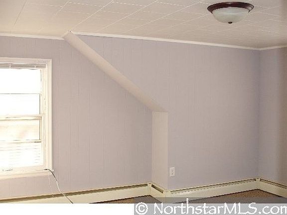 5th image of 1666 Hyacinth Ave E