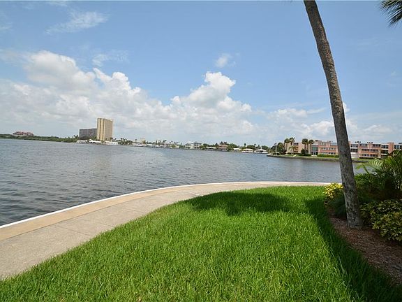 4th image of 7625 Sun Island Dr S APT 205