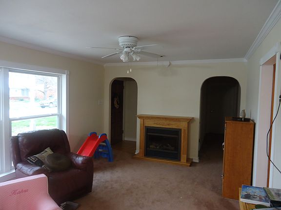 2nd image of 1712 E Garnett St