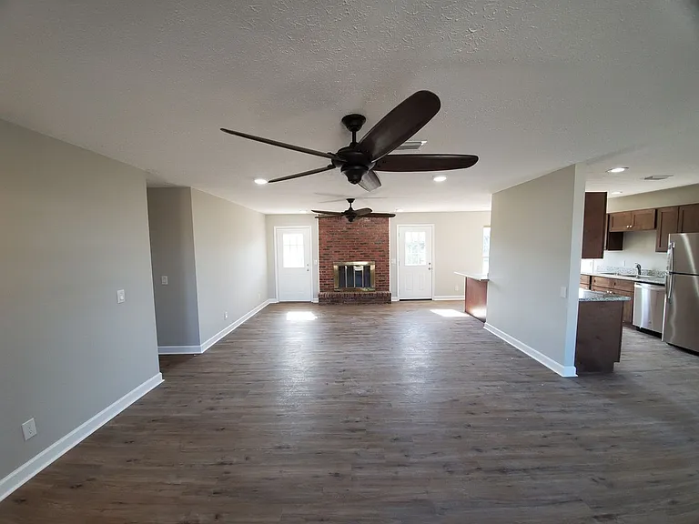 211 Sukoshi Dr — Photo 9